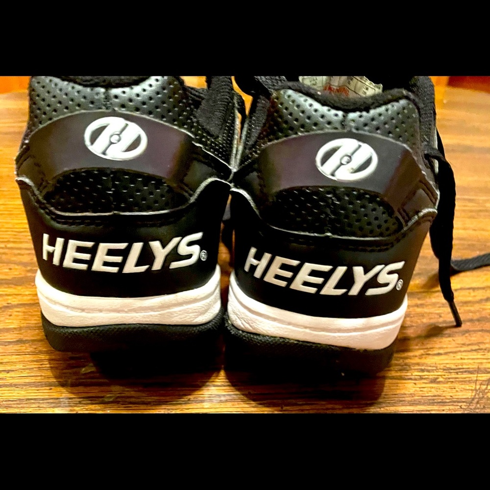 COPY - Heelys - shoes that skate